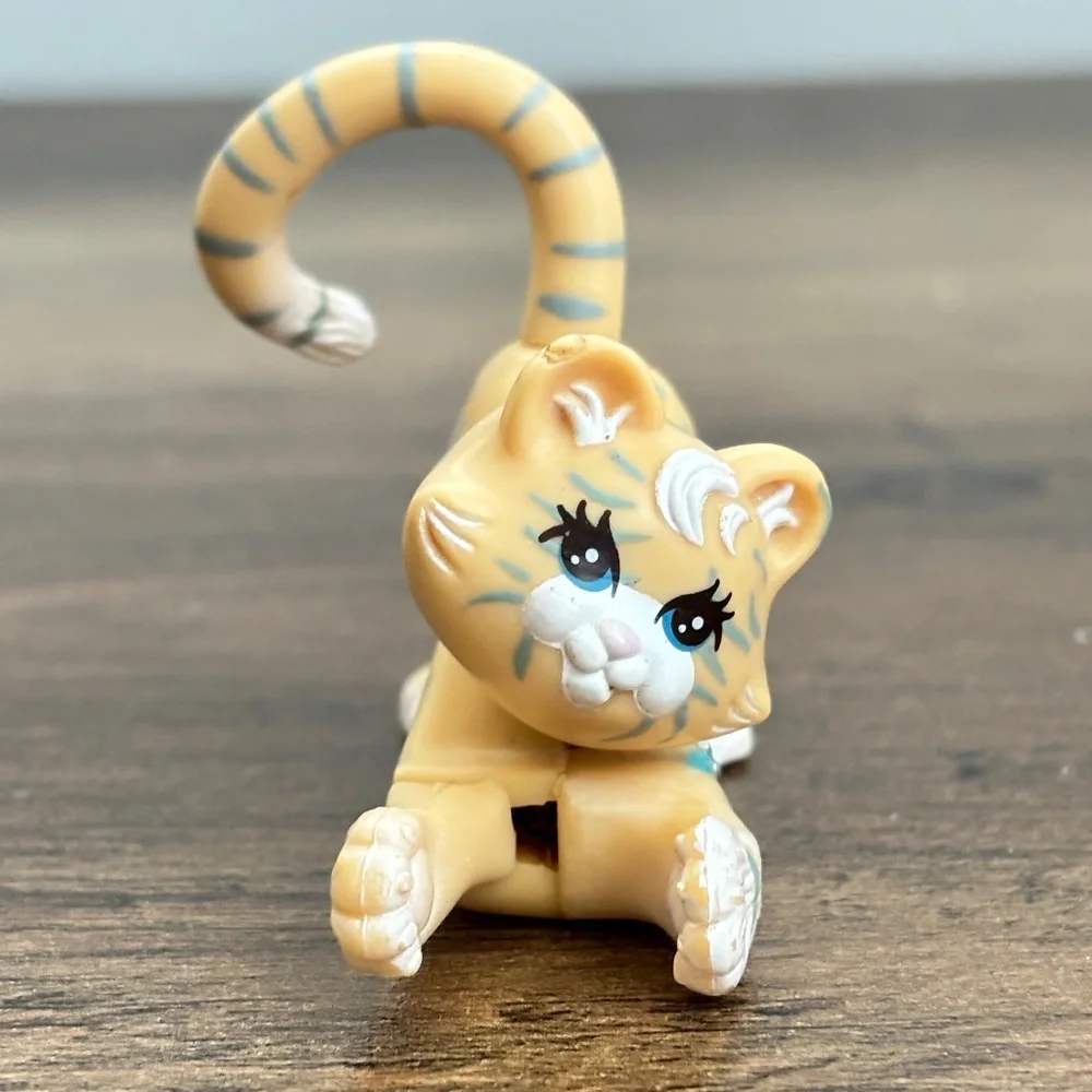 VINTAGE Kenner Littlest Pet Shop Zoo Baby Tiger Toy Figure 1993 LPS Arm Moves